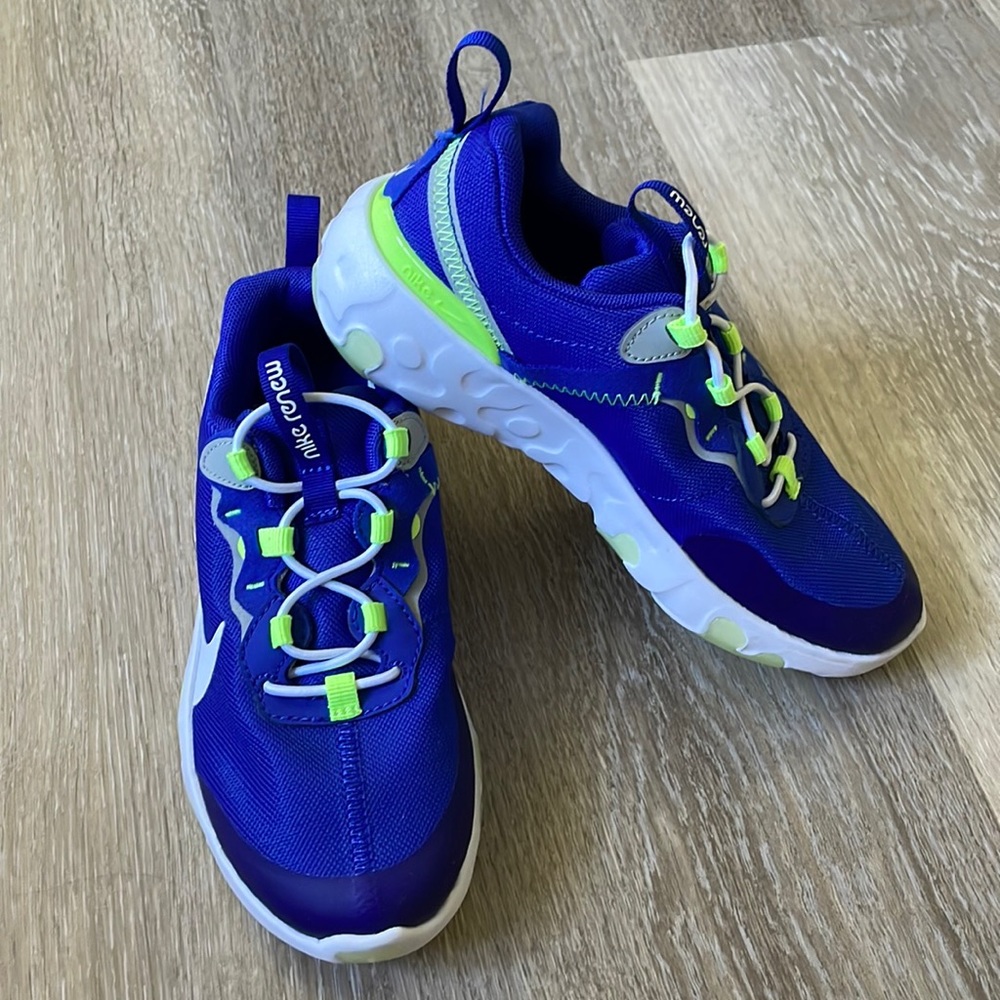 🆕 Nike Renew Youth Shoes Size 1Y